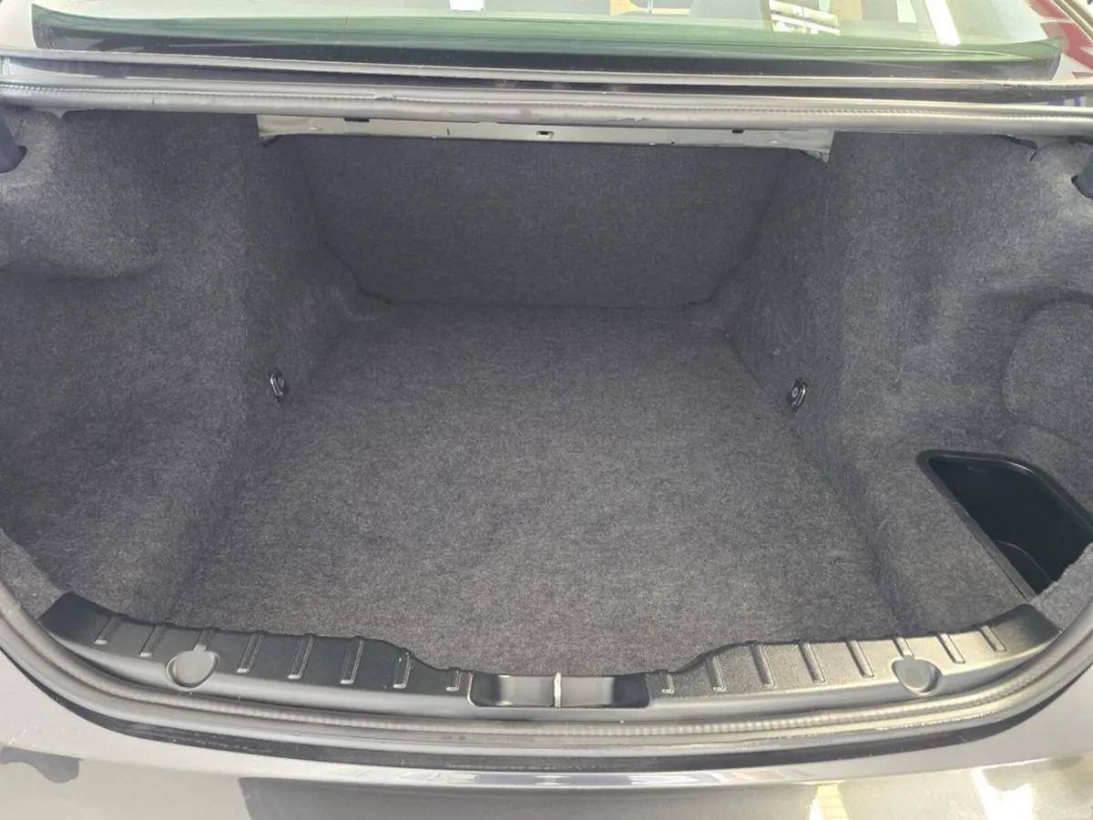 BMW 5-Series 520 D F10 SE 4DR Saloon - Image 6