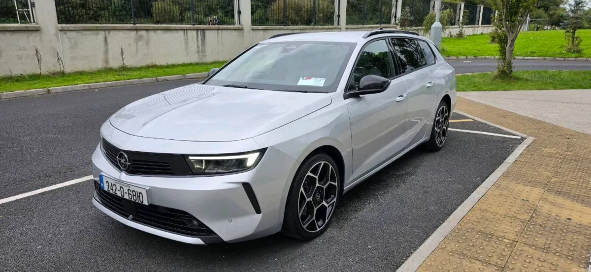 242 Opel Astra Sport Tourer 1.5 Diesel  Automatic - Image 6