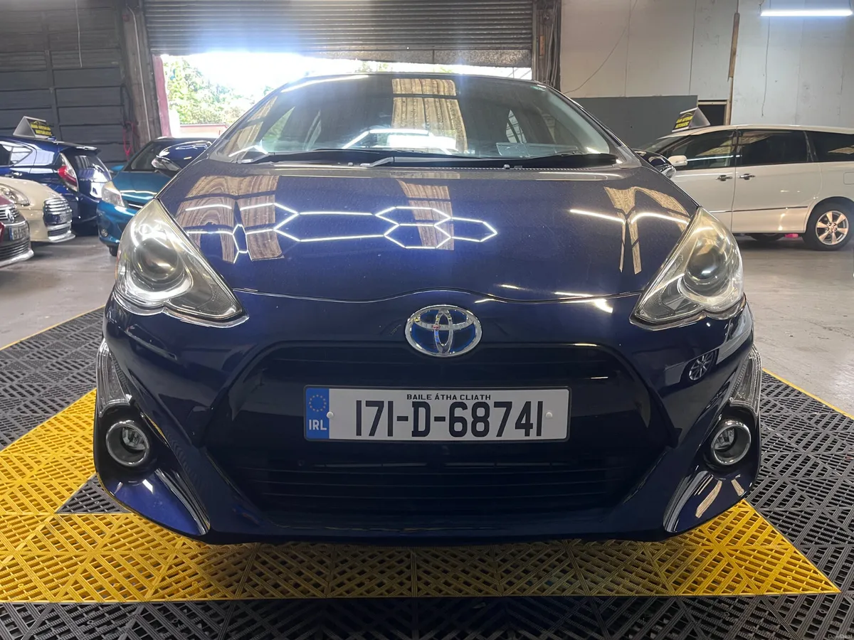 Toyota Aqua 2017 hybrid auto - Image 3