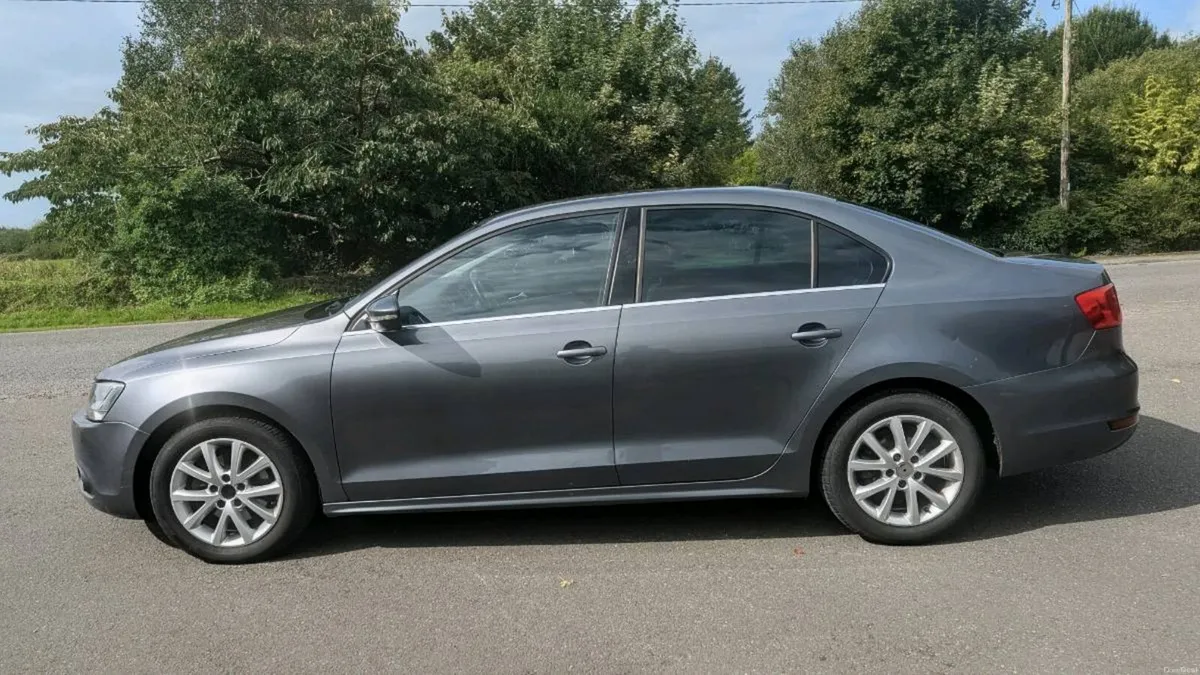 VW Jetta - 1.6 TDi - 2013 - Image 6