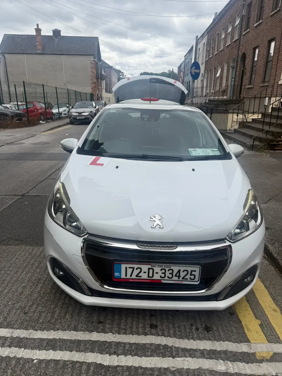 Peugeot 208 2017 - Image 6