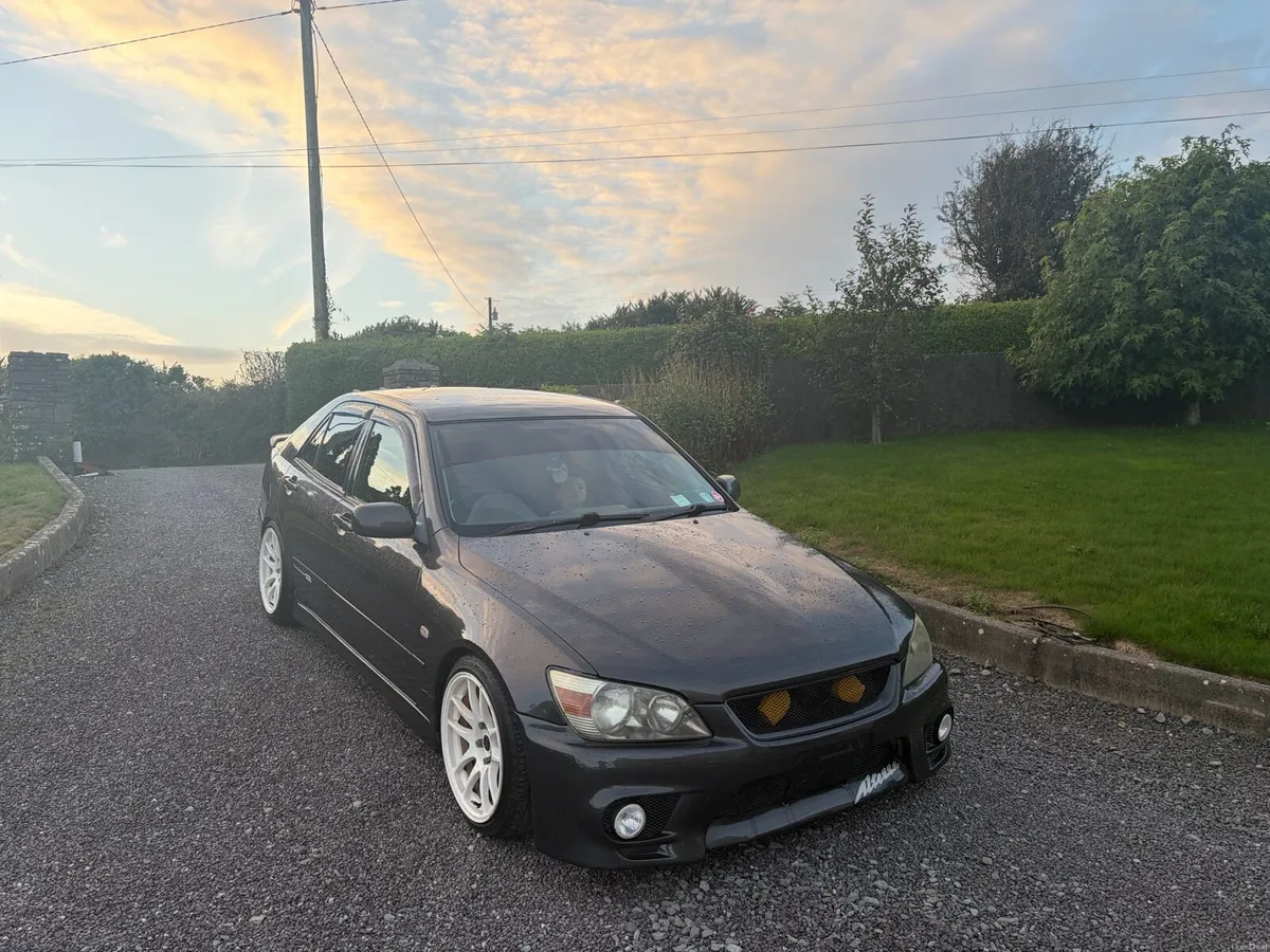 Toyota Altezza - Image 3
