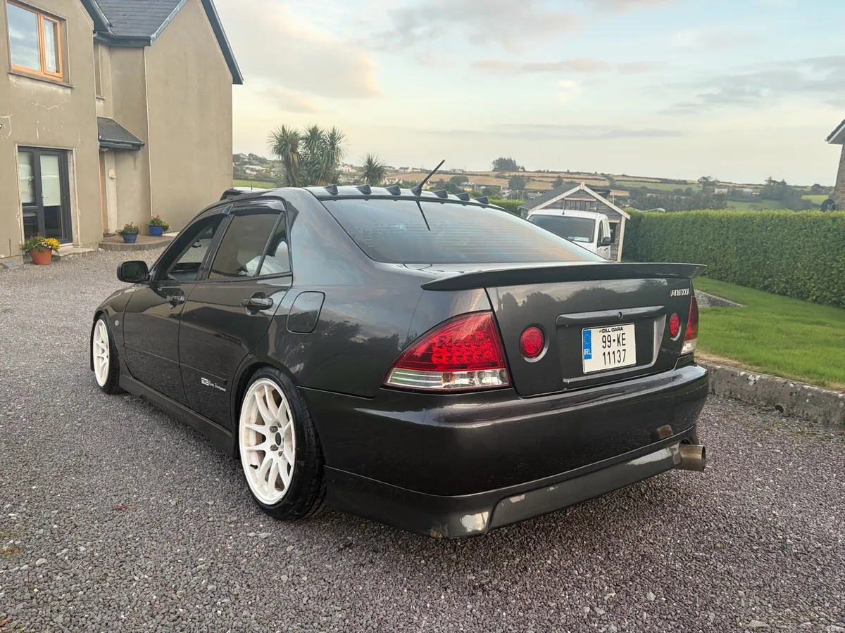 Toyota Altezza - Image 5