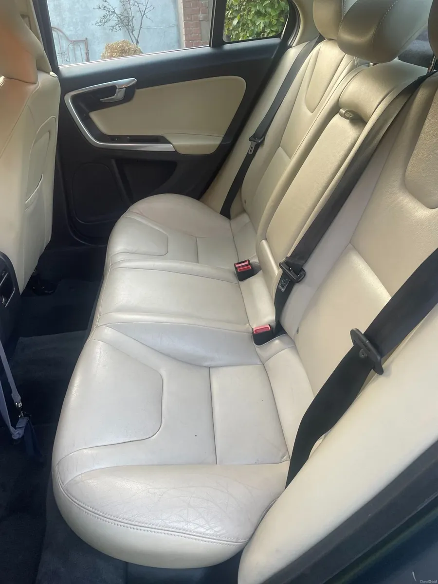 Volvo S60 2016 - Image 5