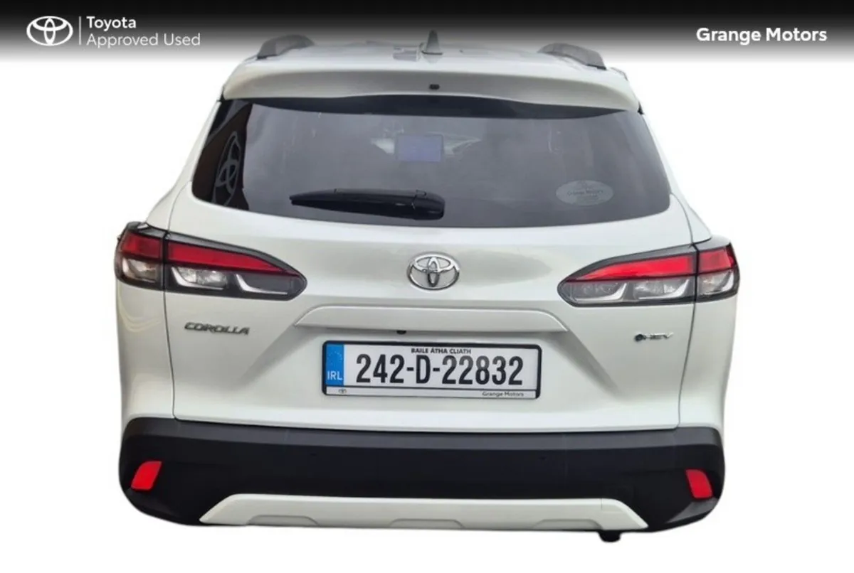 Toyota Corolla Cross 2.0LTR HYBRID SOL 5DR**EXTRAS - Image 4