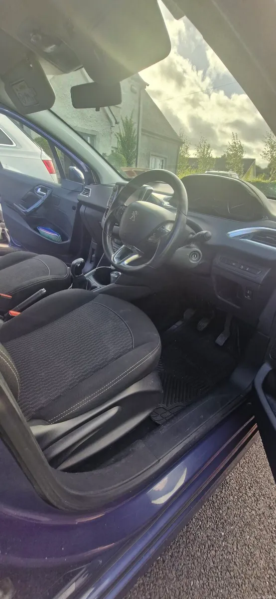 Peugeot 208 2017 - Image 4