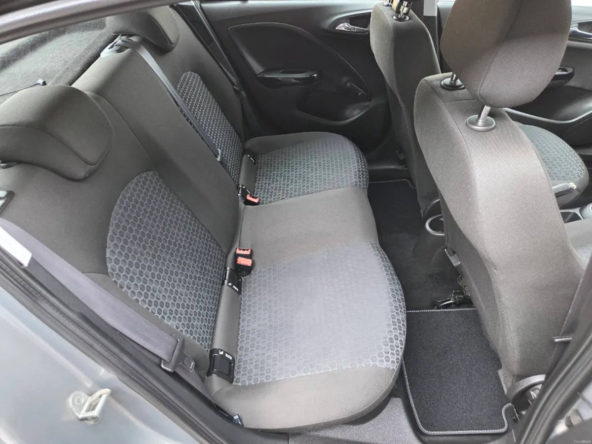 Very Low Mileage Opel Corsa 1.4 Excite - Image 6