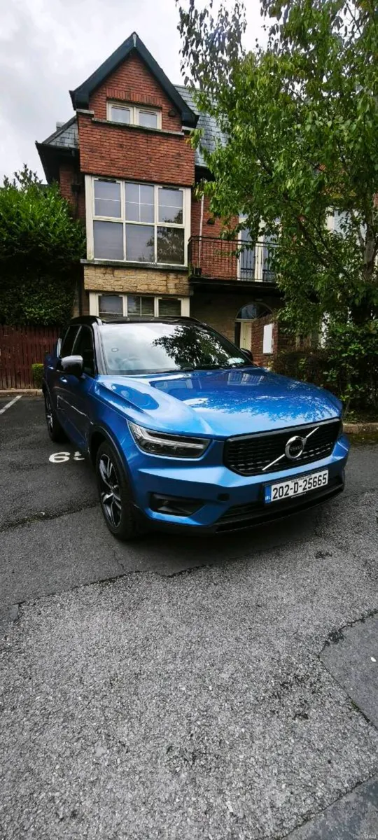 Volvo XC40 - Image 1