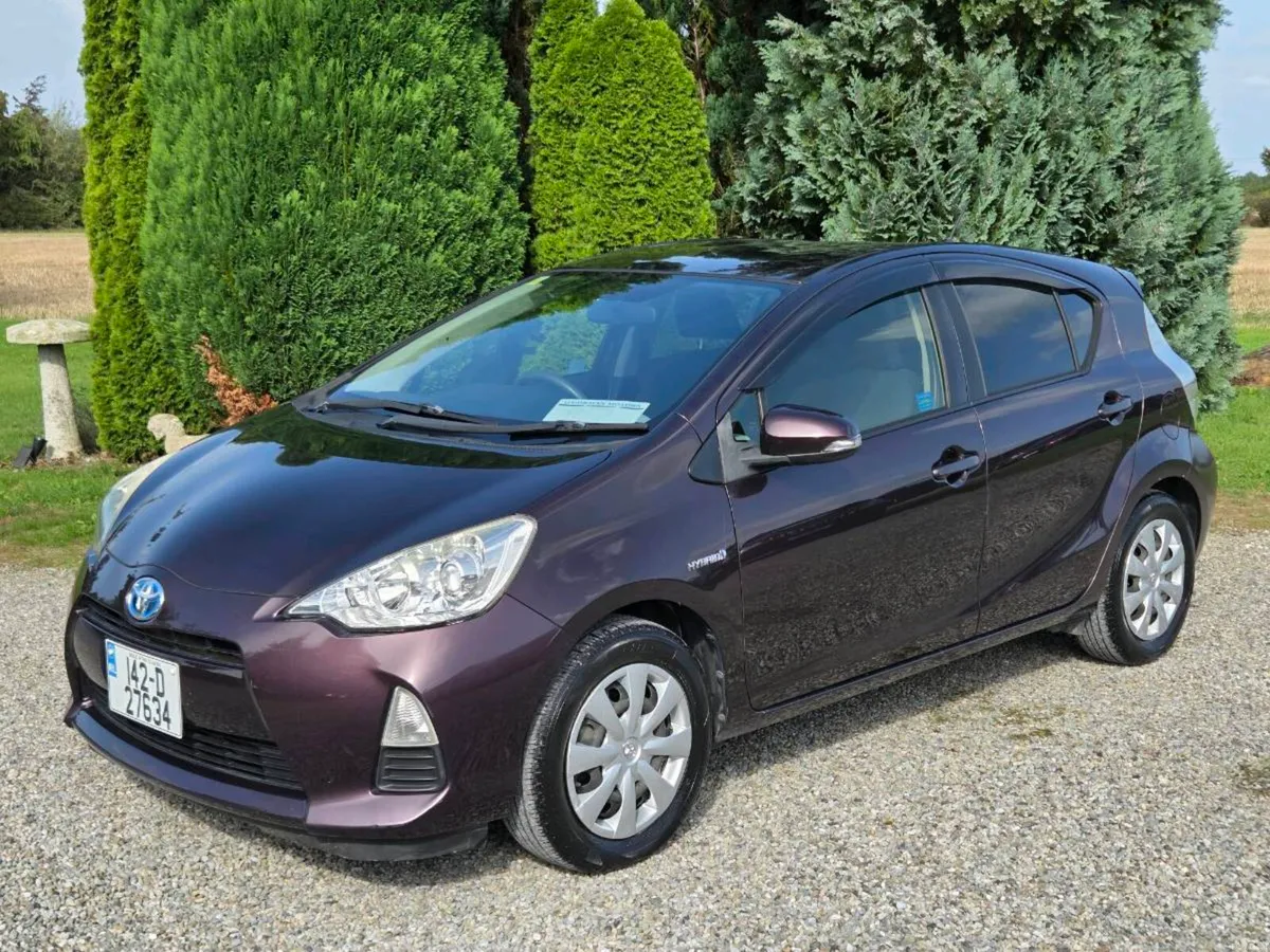 Very Low Mileage Toyota Aqua 1.5 Hybrid - Image 2