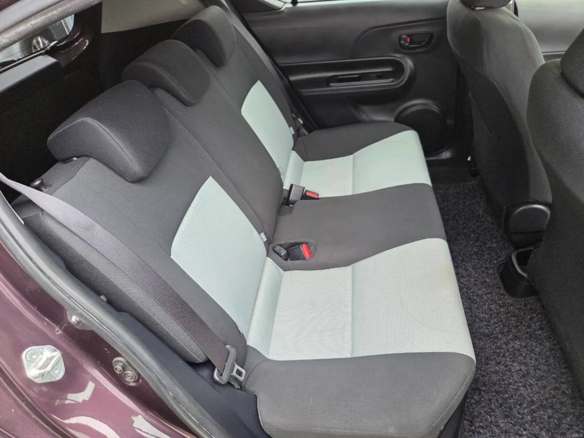 Very Low Mileage Toyota Aqua 1.5 Hybrid - Image 6