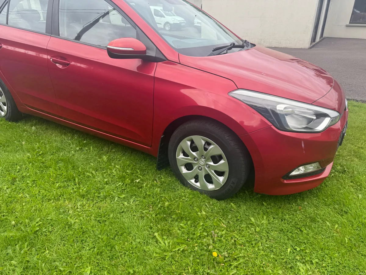 Hyundai i20 2016 - Image 2