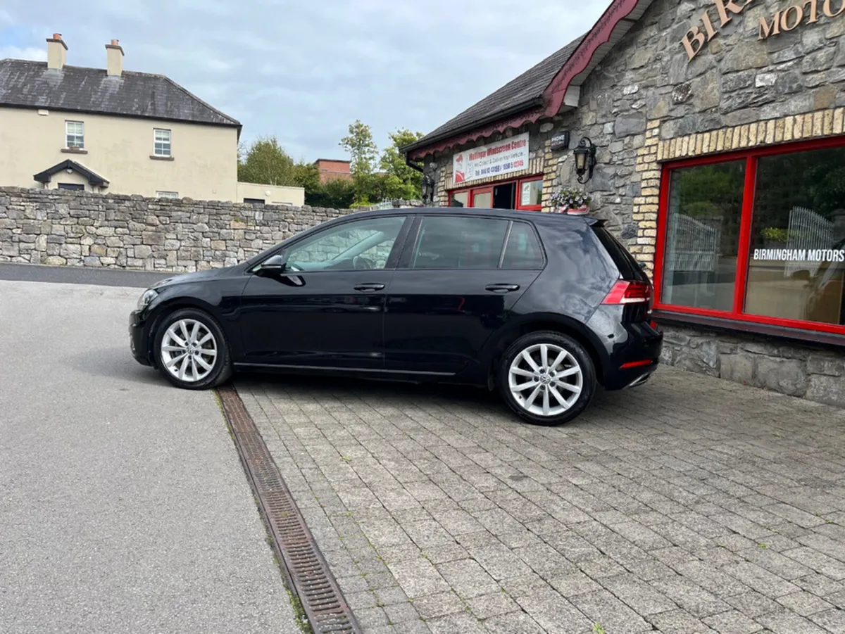 Volkswagen Golf 1.6 TDI GT BLUEMOTION 115PS 5DR - Image 2