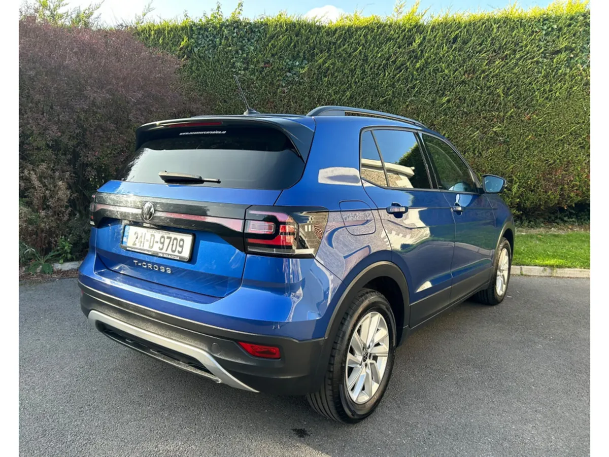 Volkswagen T-Cross LIFE 1.0 TSI MANUAL 5SPEED 95BH - Image 3