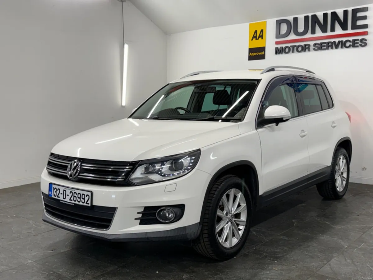 Volkswagen Tiguan **TOUCHSCREEN BLUETOOTH RADIO ** - Image 2