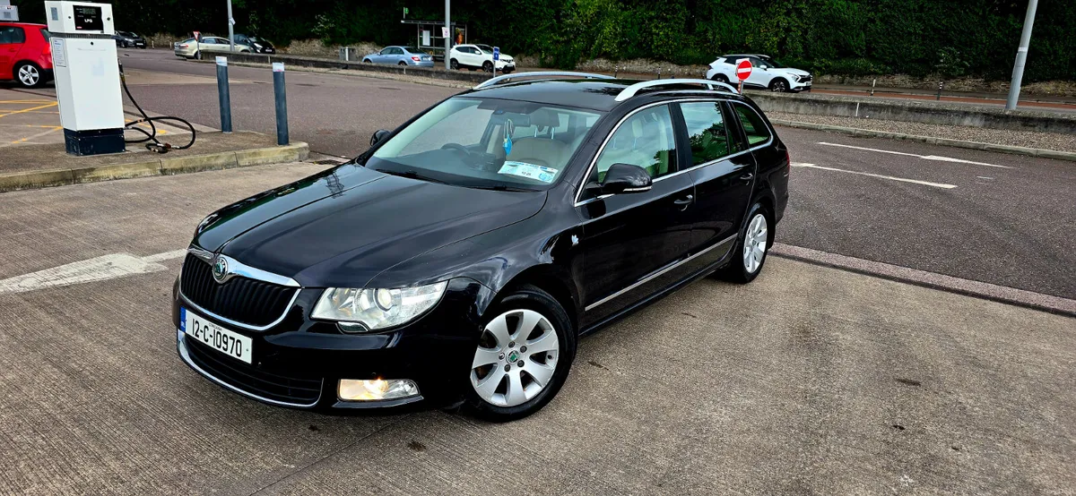 Skoda Superb High Spec Nct 02.2027 Tax 11.2026 - Image 2