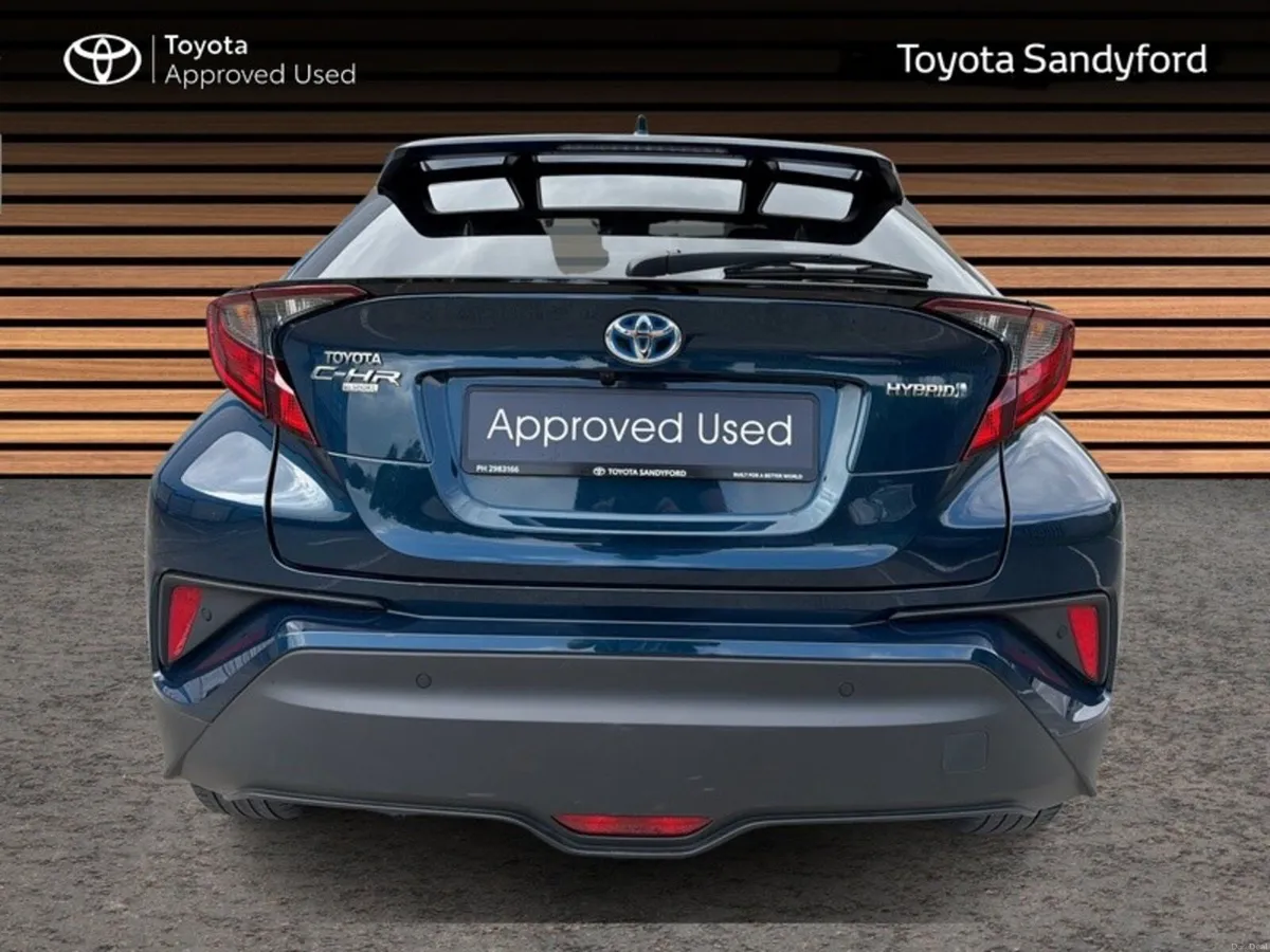 Toyota C-HR HYBRID SPORT // REAR CAMERA // BLUETOO - Image 4