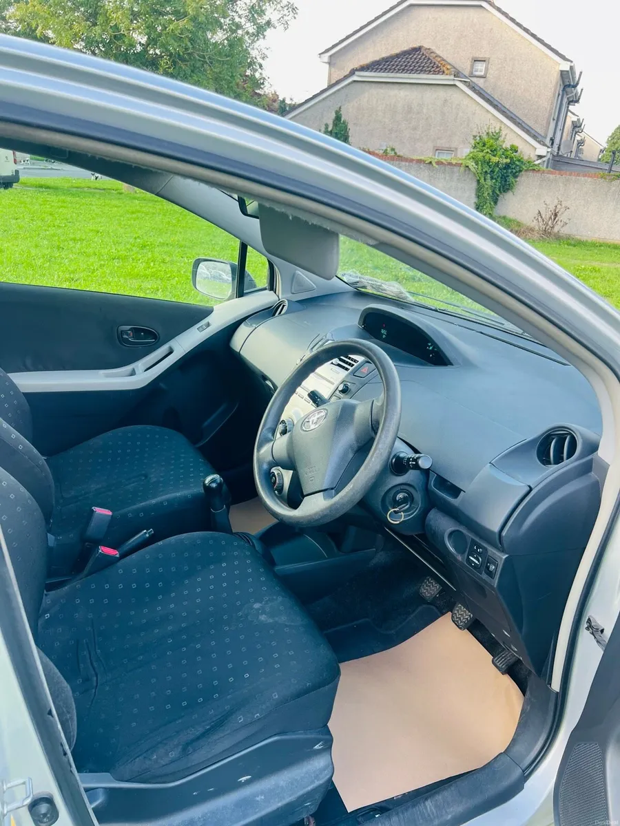 Toyota Yaris  Fresh NCT til 11/2027 - Image 4