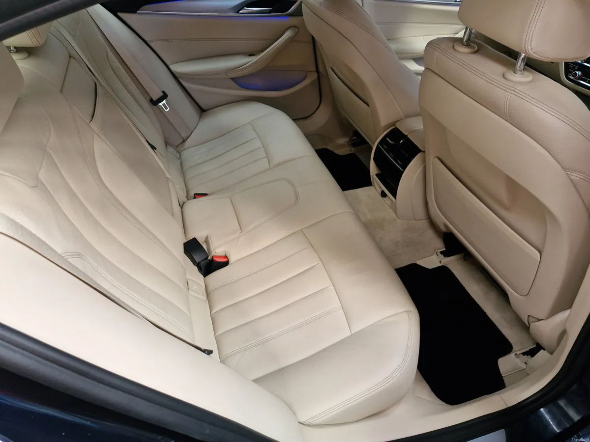 182 530E PLUG IN HYBRID - Image 6