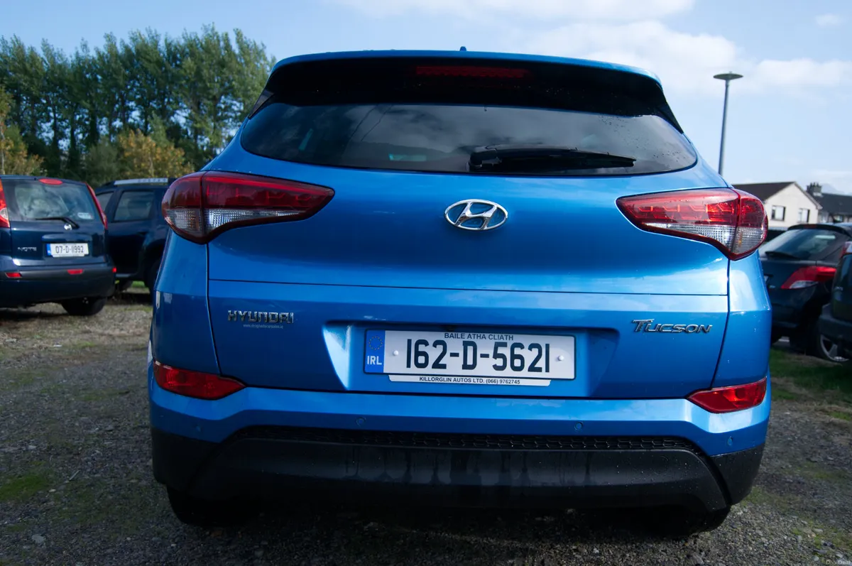 Hyundai Tucson 2016 1.7 D Executive one Owner low - Image 5
