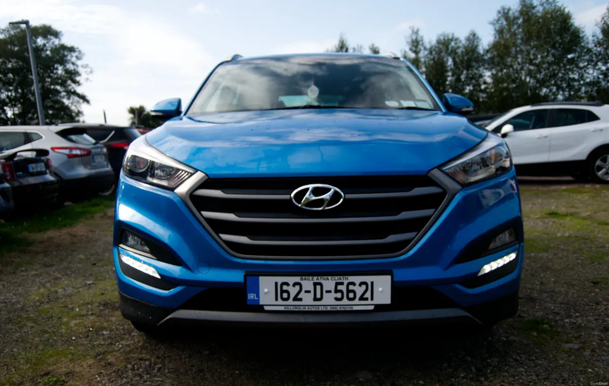 Hyundai Tucson 2016 1.7 D Executive one Owner low - Image 2