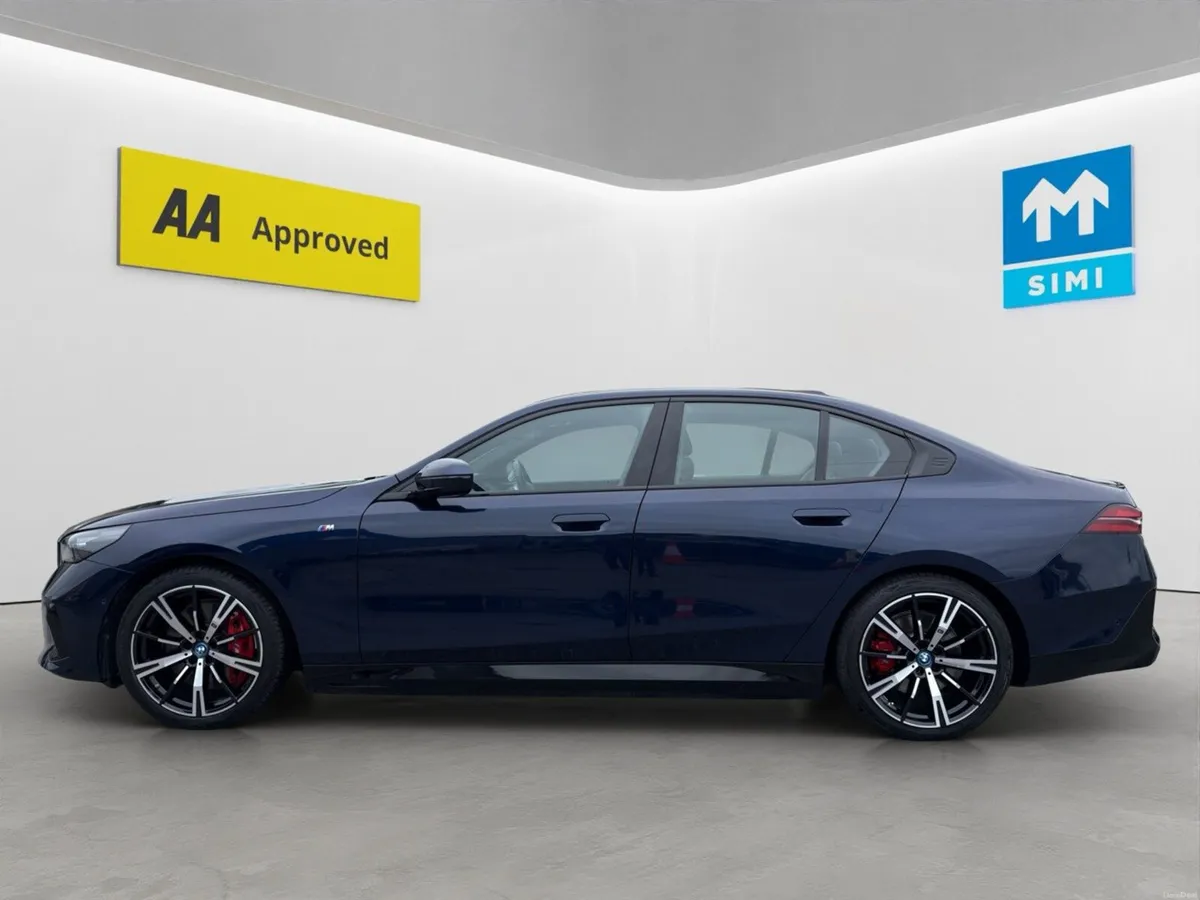 BMW i5 eDrive40 M SPORT PRO G60 - 242 Reg - Image 6