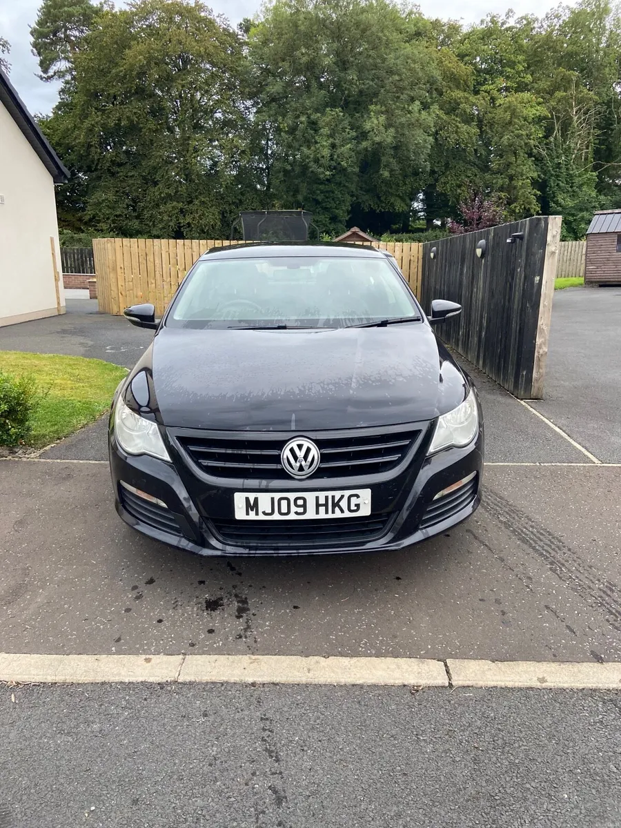 Volkswagen Passat 2009 - Image 1