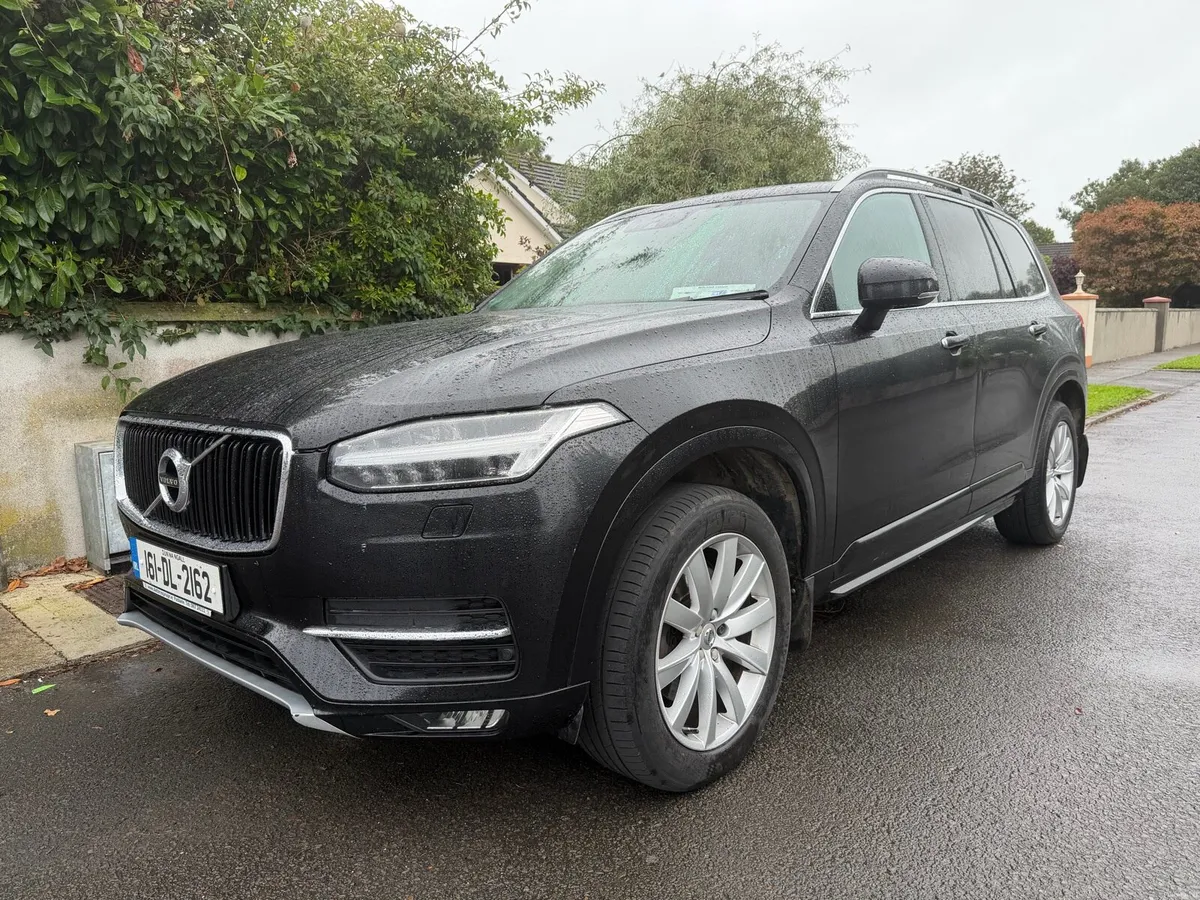 Volvo XC90 D5 Momentum - Image 2