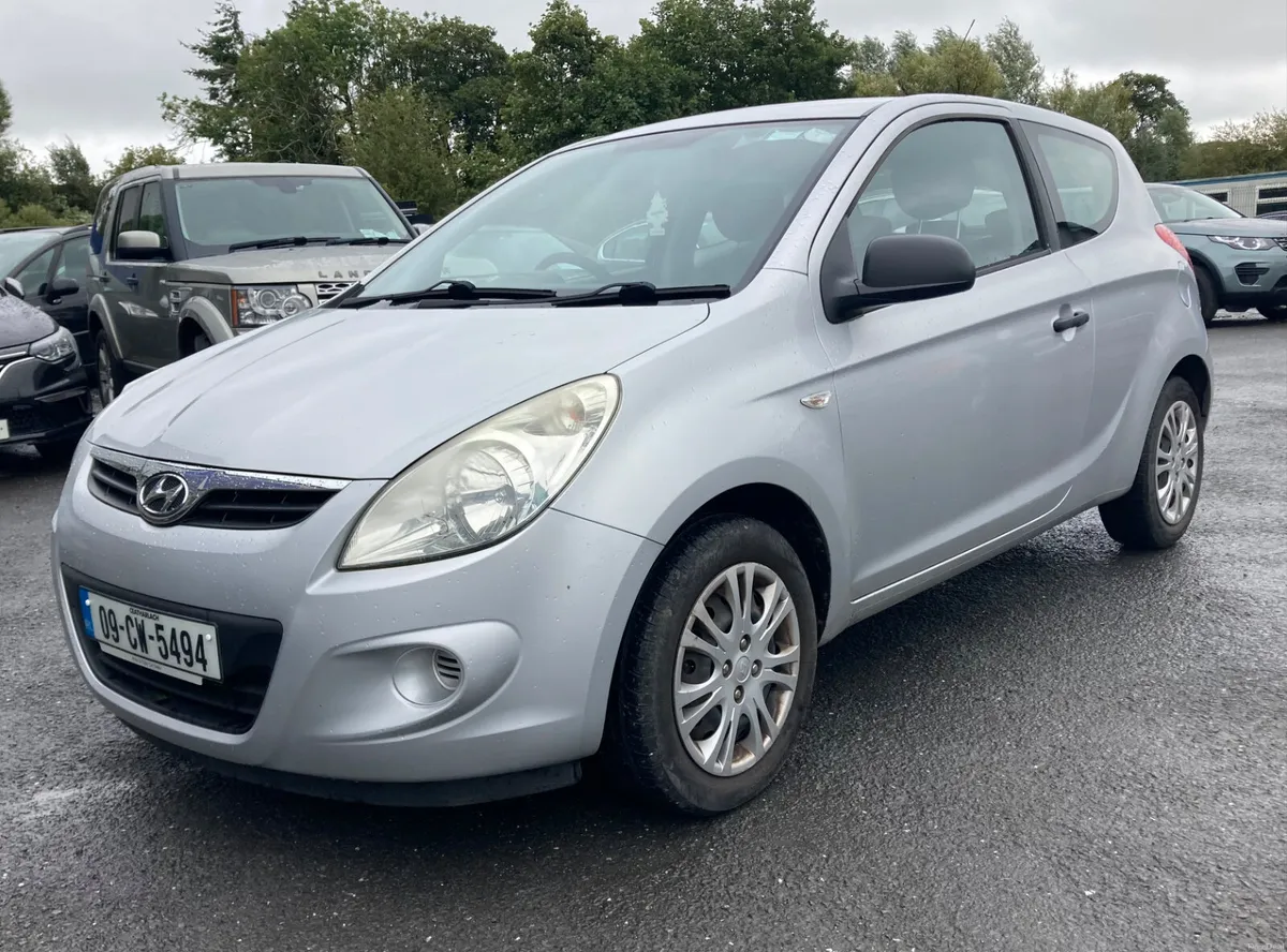 Hyundai i20 1.2 Petrol only 64k miles - Image 3