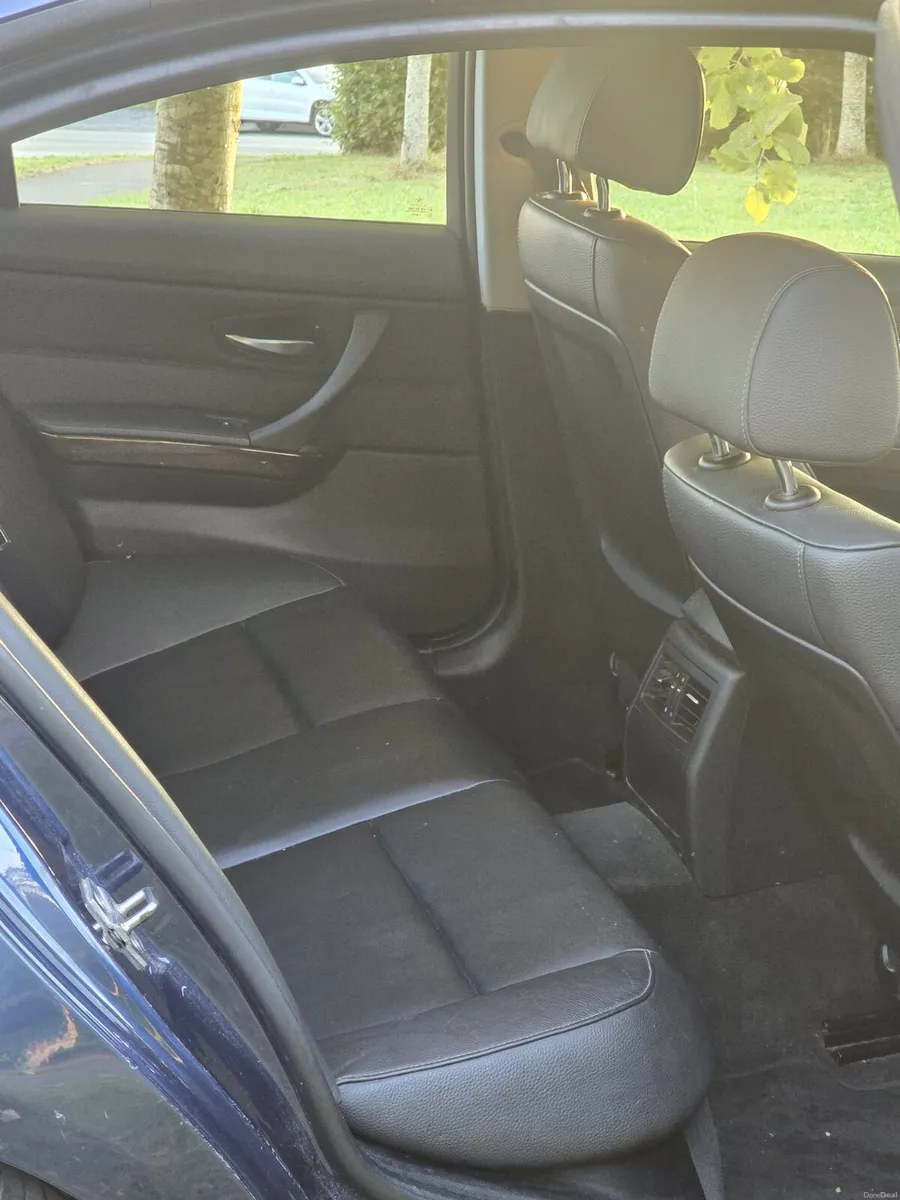 Automatic BMW NCT 08/27 
145 000 miles NO SWAP 
2 - Image 6