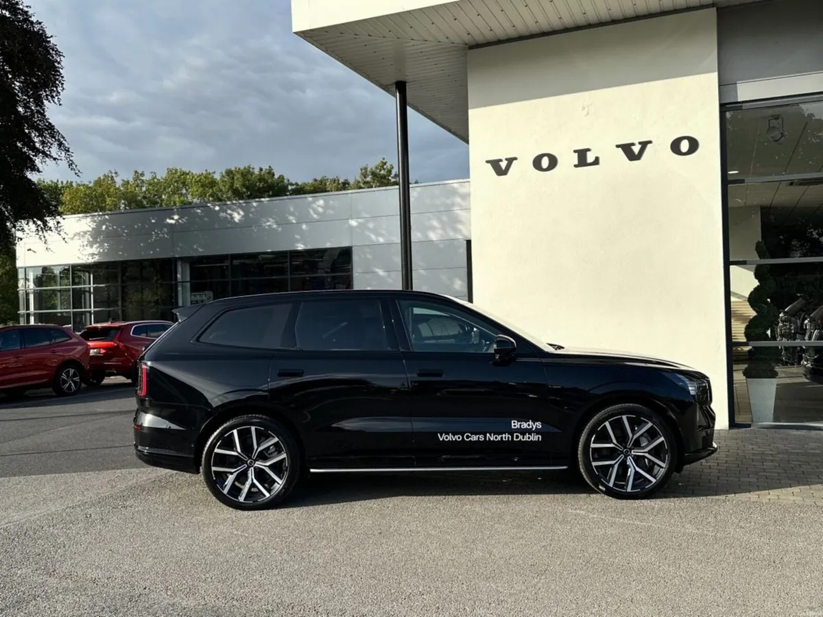 Volvo EX90 Twin Motor Performance Ultra 7 Seats 4 - Image 5