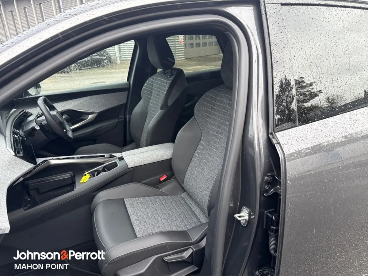 Peugeot 3008 BEV 73kWH 210BHP Allure - Image 3