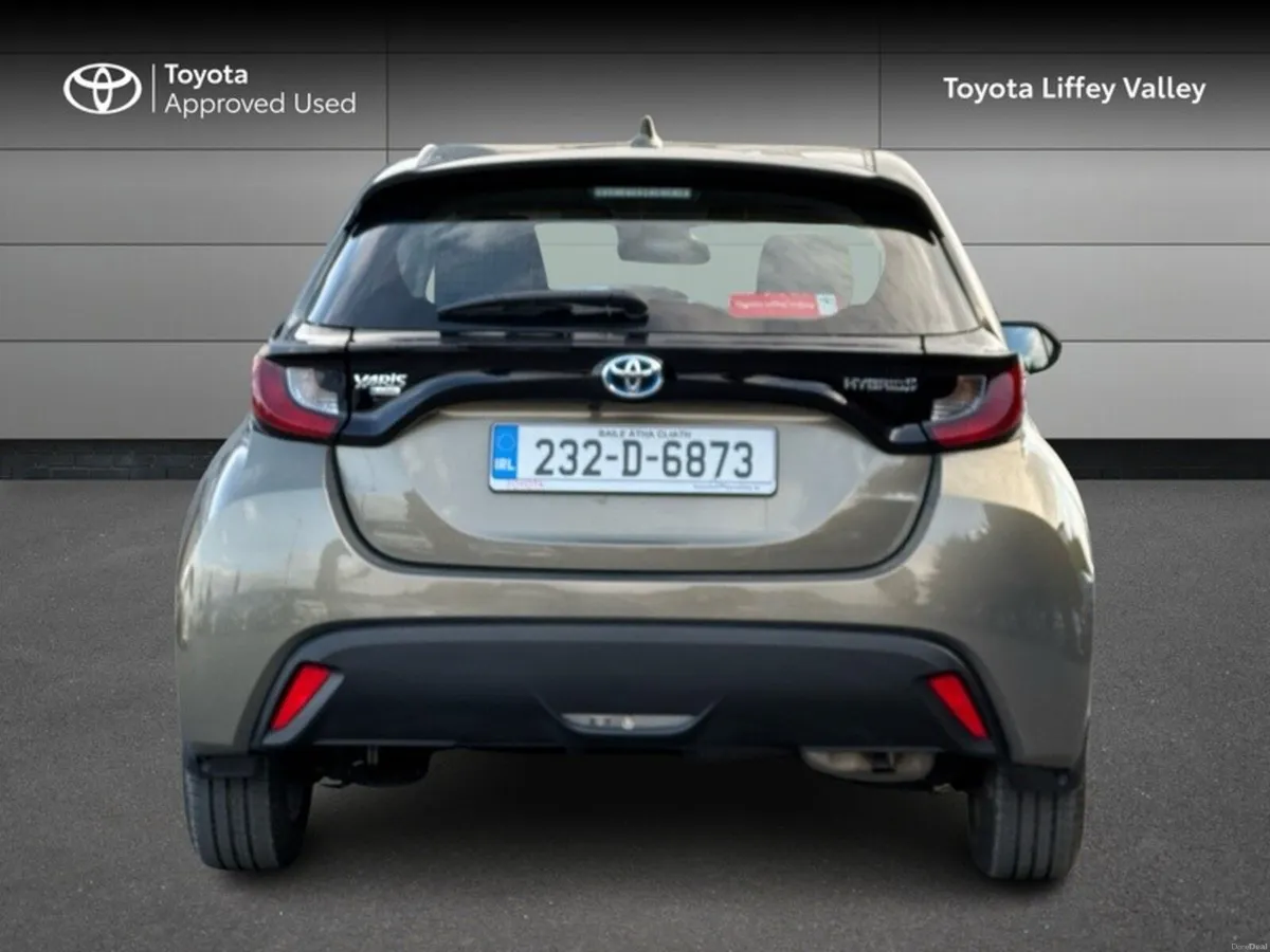 Toyota Yaris YARIS HYBRID LUNA - Image 4