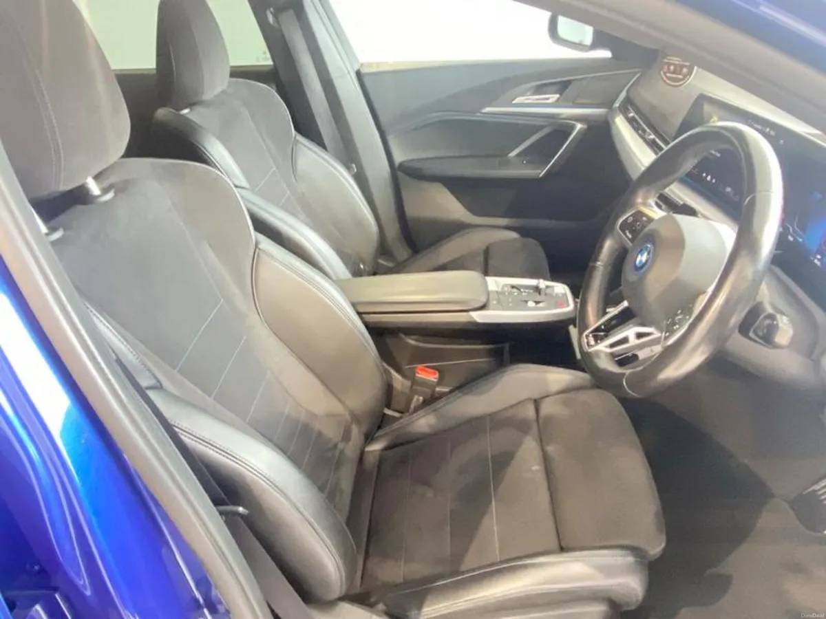 BMW iX2 150kW eDrive20 M Sport 65kWh 5dr Auto - Image 4