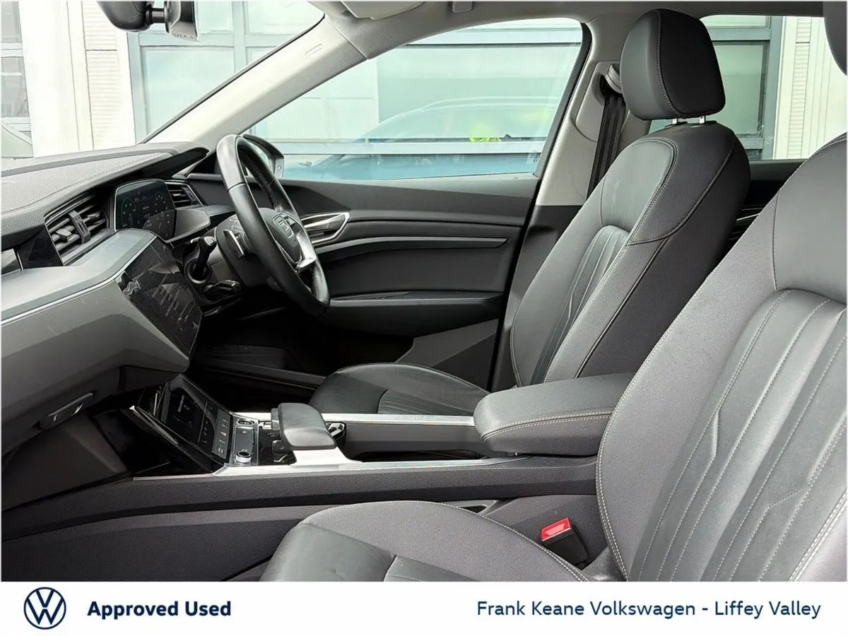 Audi Q8 e-tron SPORT 50 QUATTRO 95KWH 340BHP *PRIV - Image 4