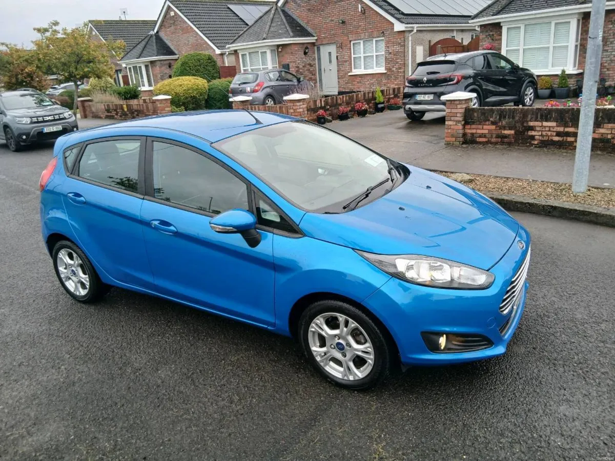 FORD FIESTA 1.2 PETROL ABSOLUTELY SPOTLESS - Image 2
