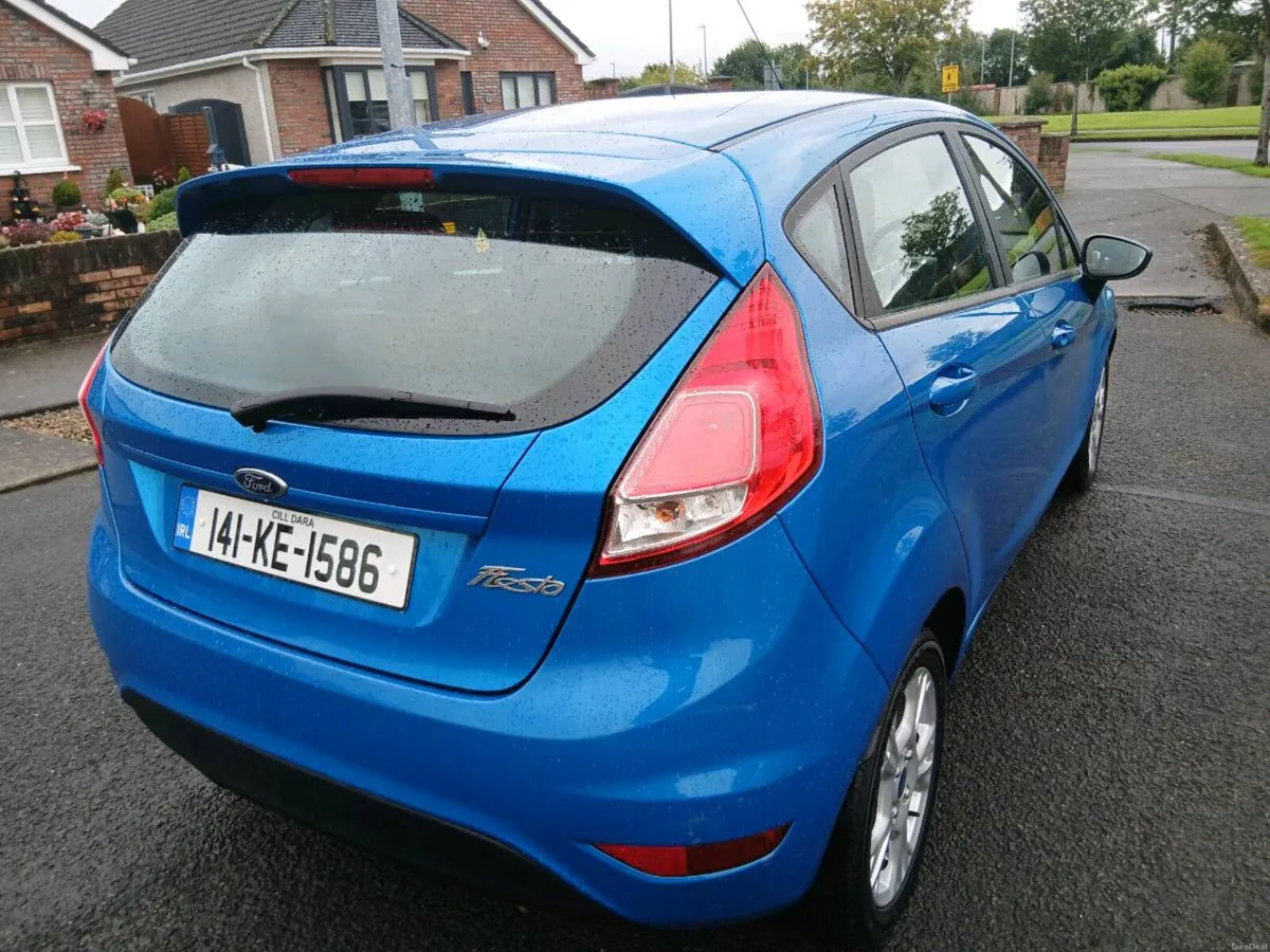 FORD FIESTA 1.2 PETROL ABSOLUTELY SPOTLESS - Image 5