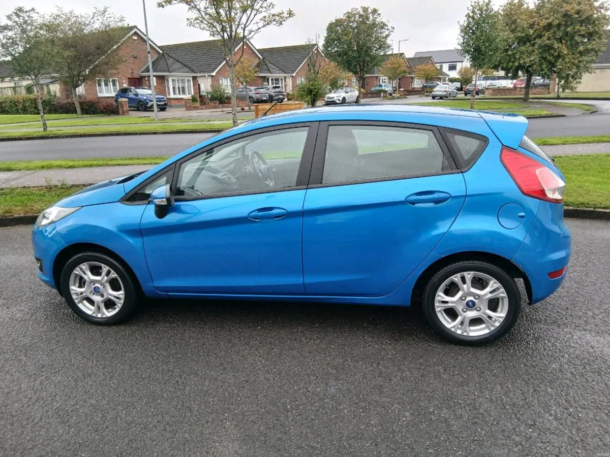 FORD FIESTA 1.2 PETROL ABSOLUTELY SPOTLESS - Image 6