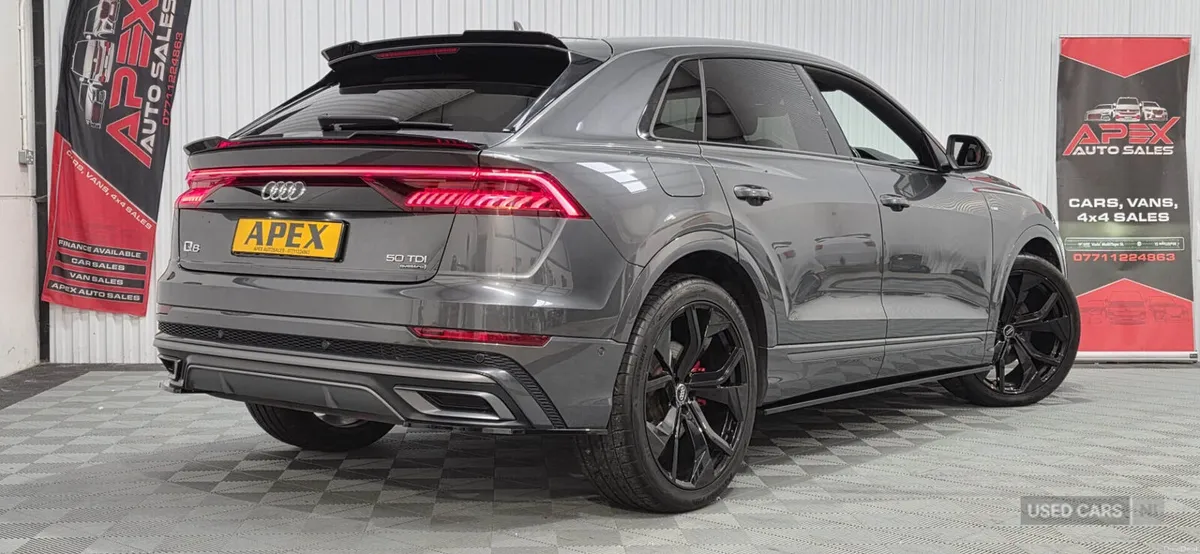 Audi Q8 DIESEL ESTATE - Image 5