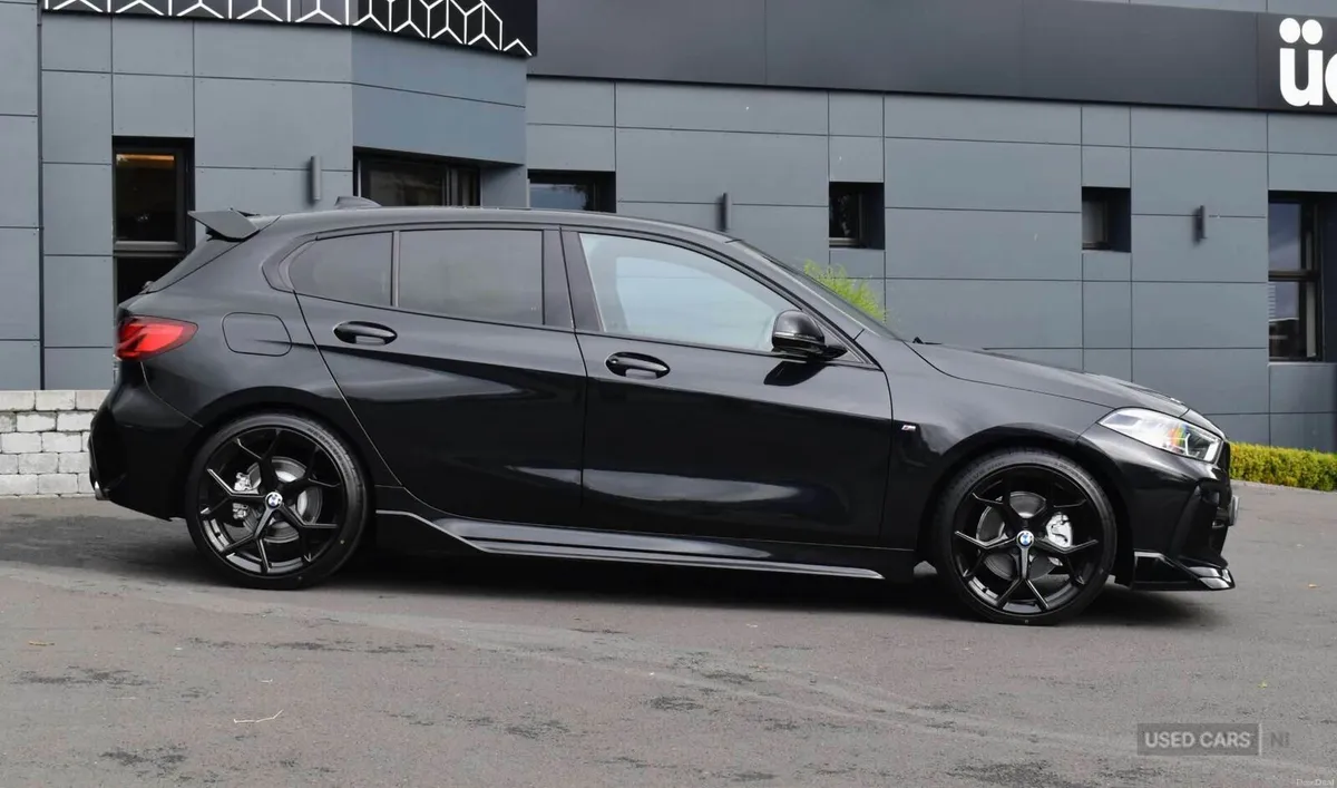 BMW 1-Series 2.0 118d M Sport Auto 5dr - Image 4