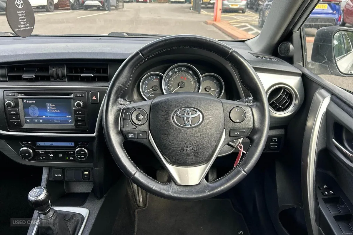Toyota Auris 1.4 D-4D Icon Euro 5 (s/s) 5dr - Image 6