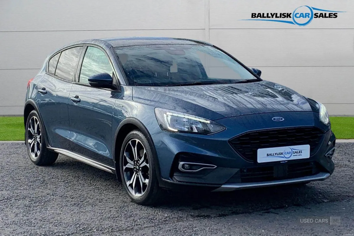 Ford Focus 1.0T 125PS Active X in Chrome Blue with - Image 1