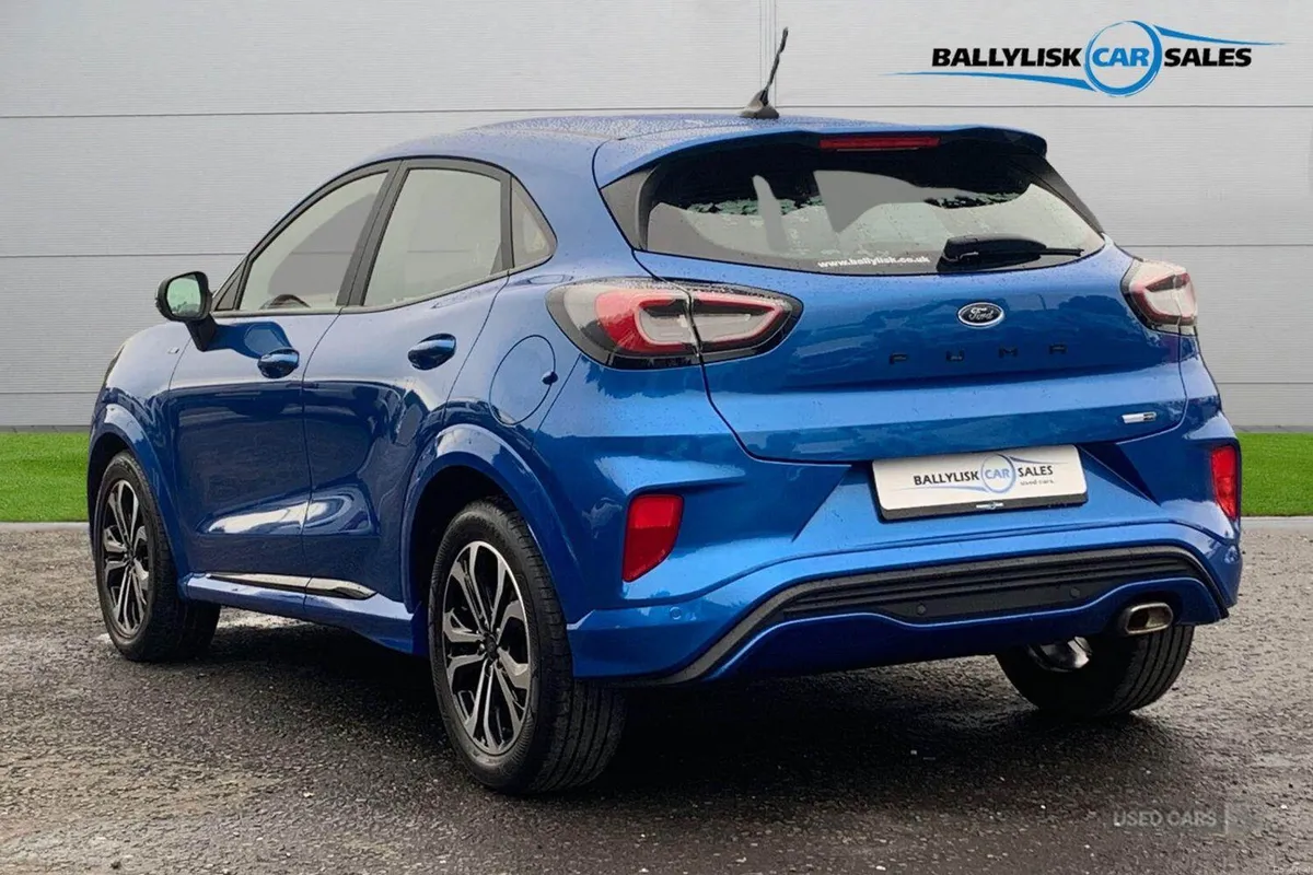 Ford Puma 1.0T 125PS ST-Line in Desert Island Blue - Image 2