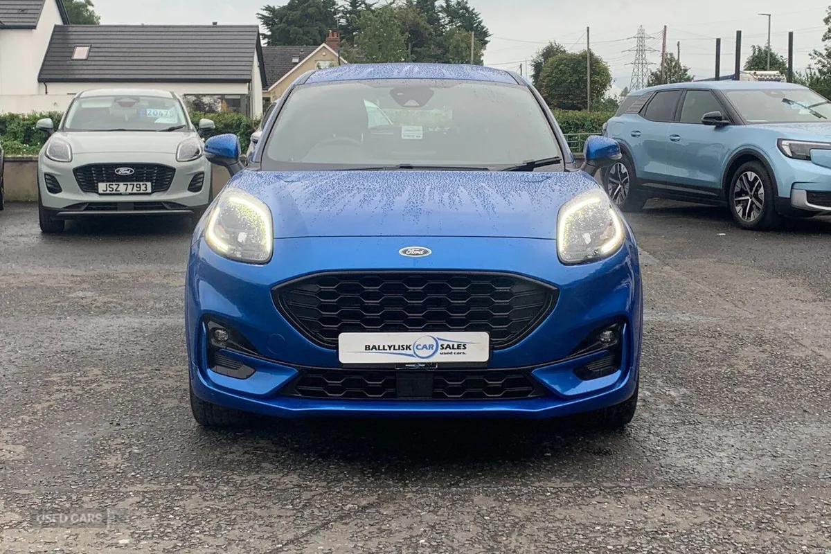 Ford Puma 1.0T 125PS ST-Line in Desert Island Blue - Image 4