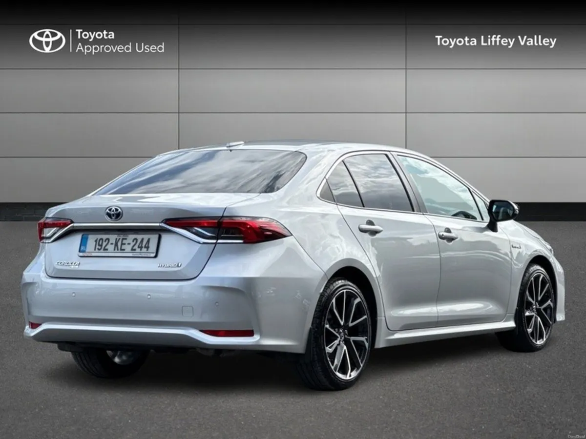 Toyota Corolla COROLLA HYBRID SOL SALOON - Image 2