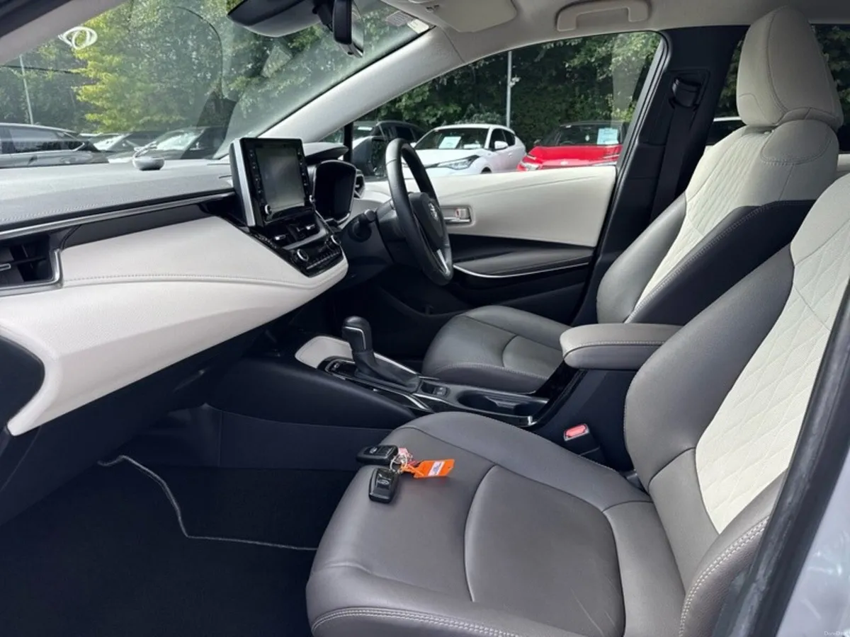 Toyota Corolla COROLLA HYBRID SOL SALOON - Image 6