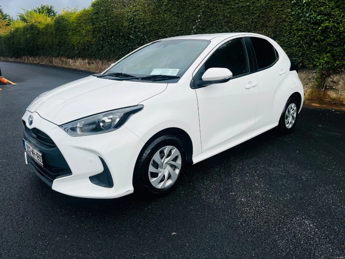 Toyota Yaris 6AA-MXPH10 - Image 5