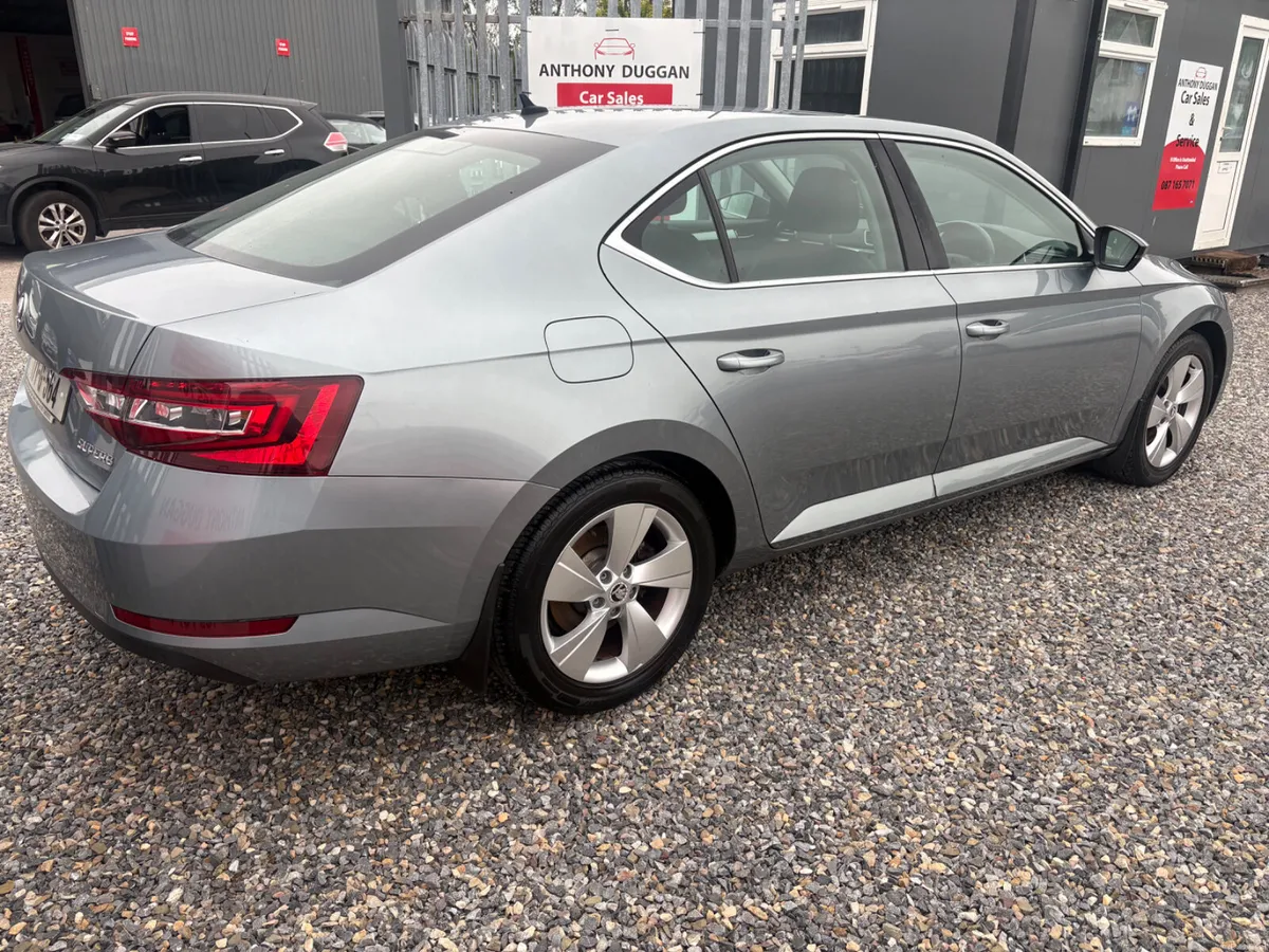 2017 Skoda Superb VERY LOW KMS - Image 3