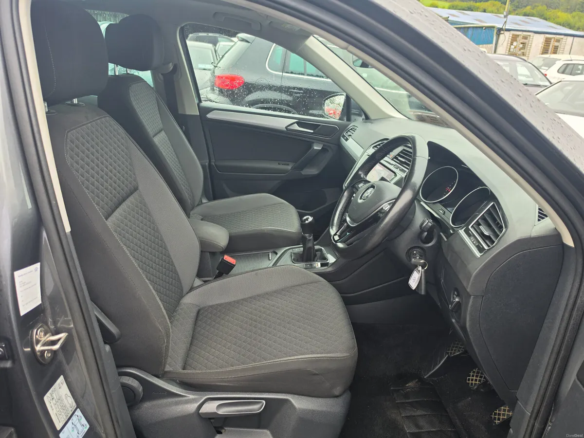 Volkswagen Tiguan 2018 - Image 5