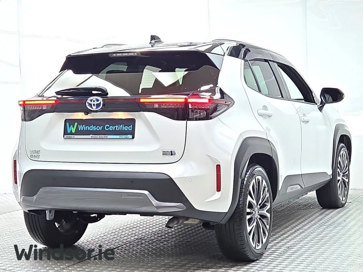 Toyota Yaris Cross HV Z Adventure - Image 2