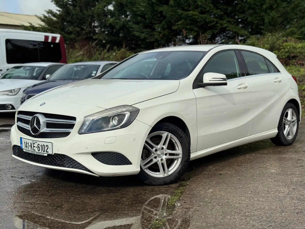 MERCEDES A180 1.6L Petrol Auto 2014 33000KM 2 KEYS - Image 3